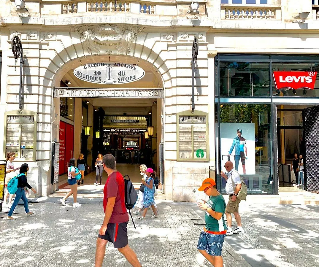 Champs Elysees 2 Daire Paris